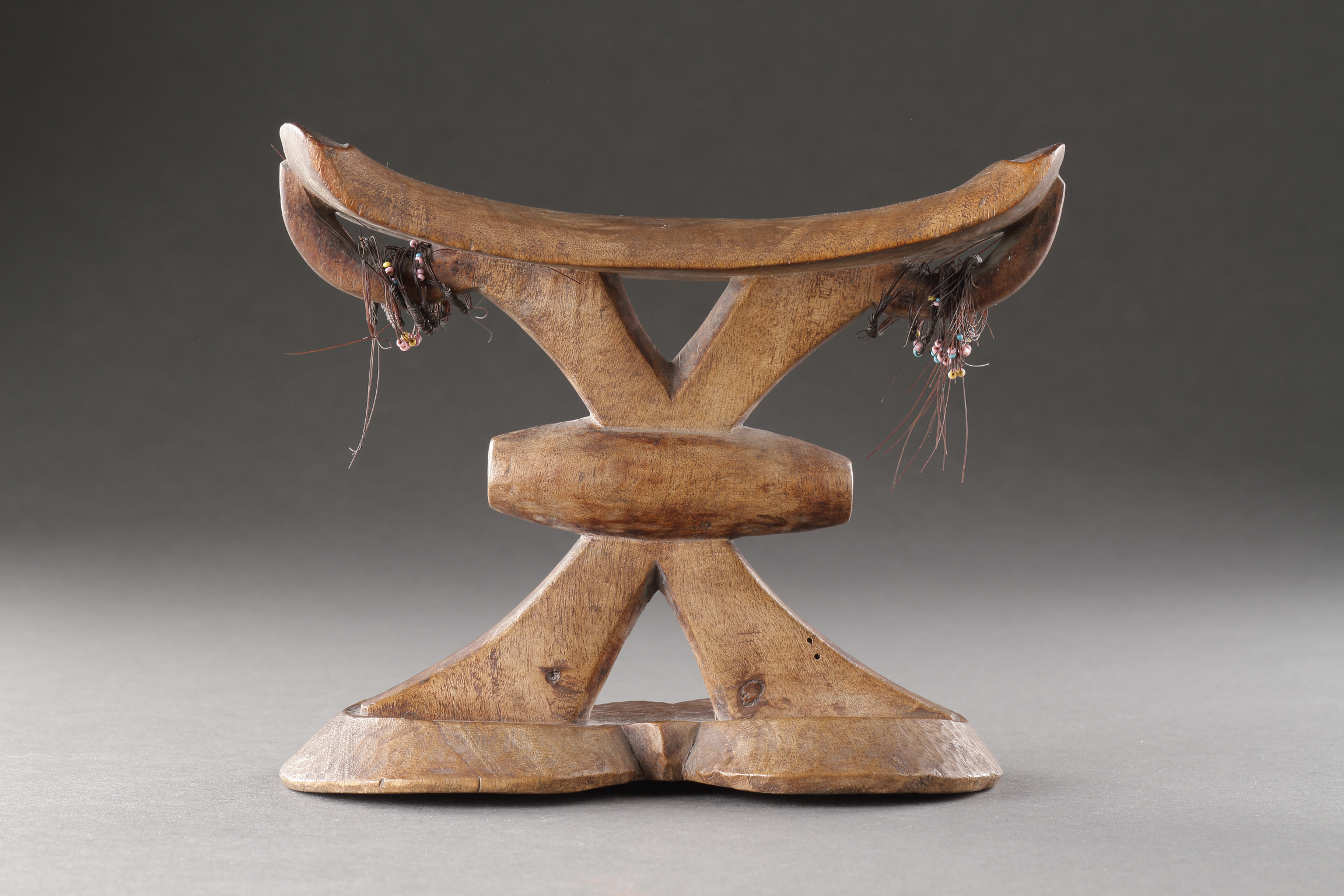 A Fine ‘Old Dry’ South African Headrest Shona / Tsonga 